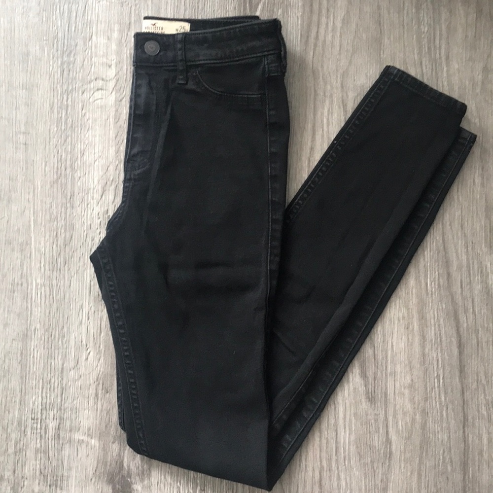 Black skinny jeans